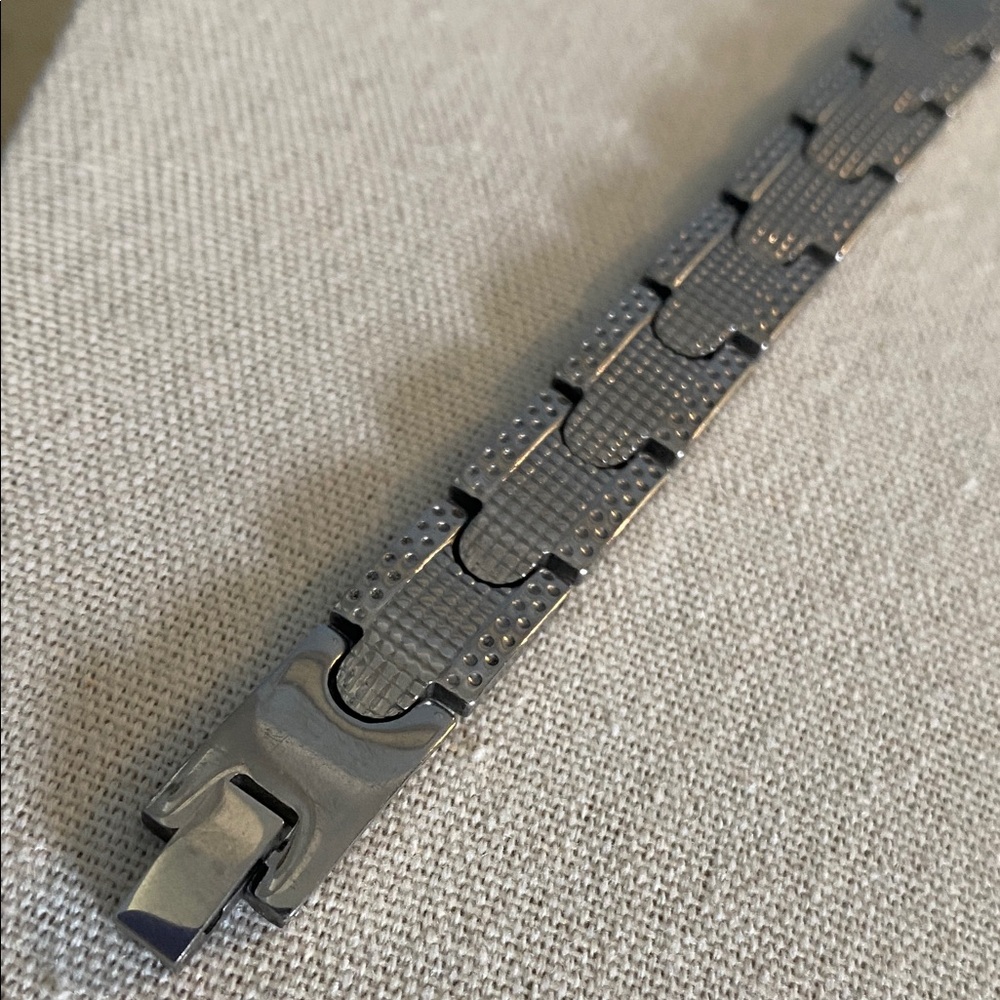 Stainless Steel or Titanium Bracelet with Magnetic Links